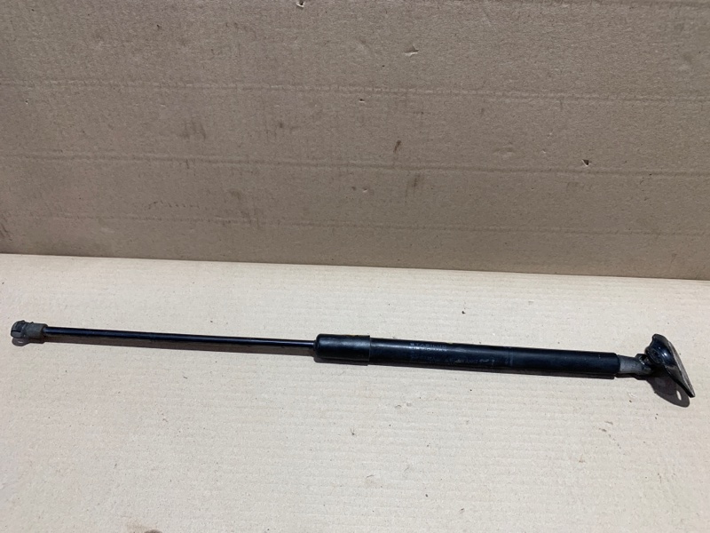 Амортизатор крышки багажника левый PRIUS - 30 09-17 2013 ZVW30 2ZR-FXE Амортизатор крышки багажника левый PRIUS - 30 09-17 2013 ZVW30 2ZR-FXE