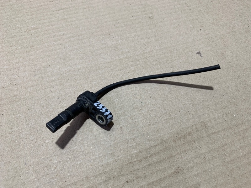 Запчасть датчик abs передний левый TOYOTA PRIUS - 30 09-17 2013 ZVW30 2ZR-FXE 89543-47030 Б/У Датчик ABS передний левый TOYOTA PRIUS - 30 09-17 2013 ZVW30 2ZR-FXE 89543-47030 Б/У