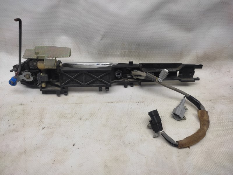 Ручка двери наружная передняя левая M35/M45 04-10 Ручка двери наружная передняя левая M35/M45 04-10