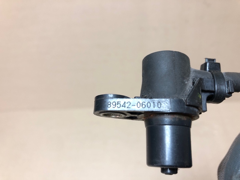 Датчик ABS передний правый SOLARA 03-09 2007 ACV30 Кабриолет 3.3 3MZ-FE