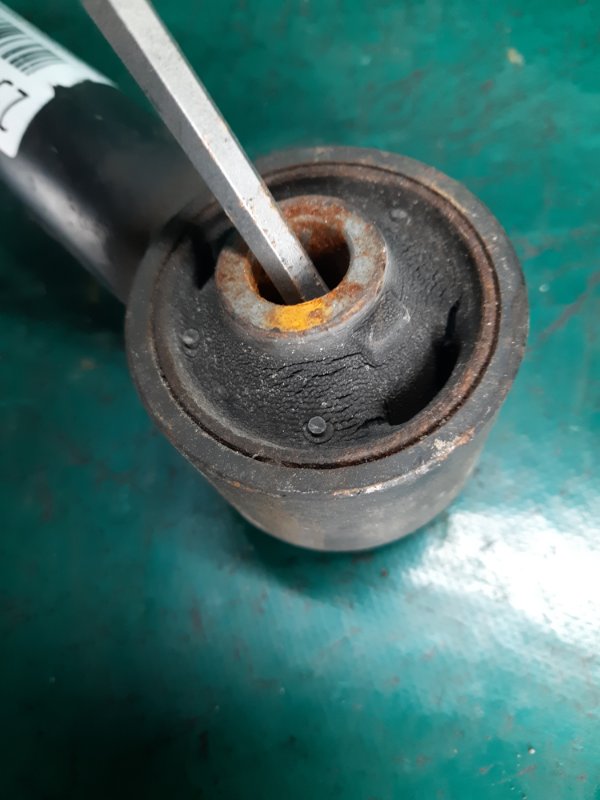 Рычаг задней подвески продольный GX470 02-09 2009 Внедорожник 4.7 2UZFE