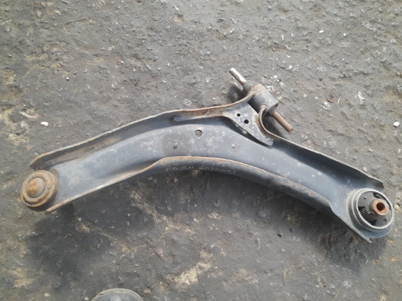 Рычаг передней подвески нижний передний правый QASHQAI 07-14 Рычаг передней подвески нижний передний правый QASHQAI 07-14