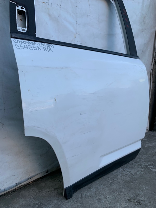 Дверь задняя правая COMPASS 06-16 2012 Внедорожник 2.0 Дверь задняя правая COMPASS 06-16 2012 Внедорожник 2.0