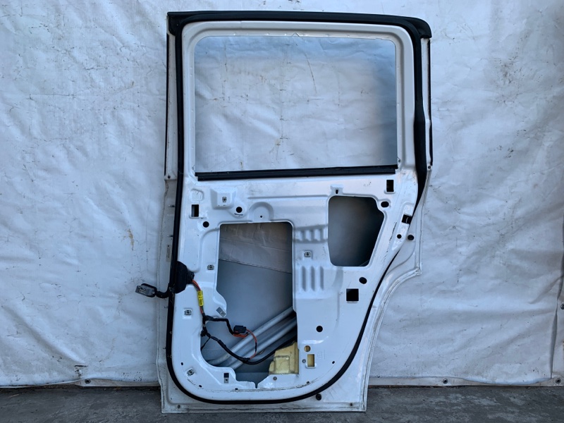 Дверь задняя правая COMPASS 06-16 2012 Внедорожник 2.0 Дверь задняя правая COMPASS 06-16 2012 Внедорожник 2.0
