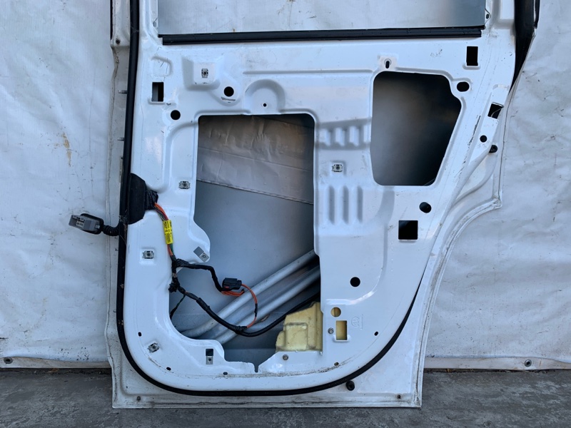 Дверь задняя правая COMPASS 06-16 2012 Внедорожник 2.0 Дверь задняя правая COMPASS 06-16 2012 Внедорожник 2.0