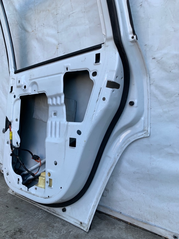 Дверь задняя правая COMPASS 06-16 2012 Внедорожник 2.0 Дверь задняя правая COMPASS 06-16 2012 Внедорожник 2.0