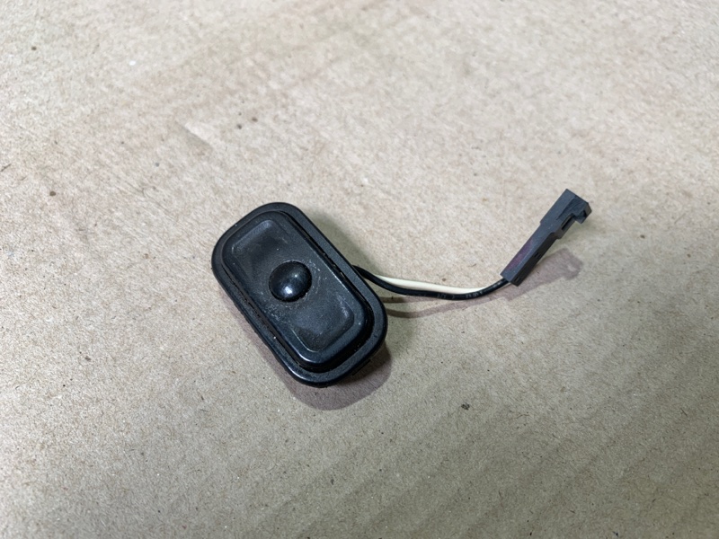 Запчасть кнопки на руль задние правые JEEP COMPASS 06-16 2012 Внедорожник 2.0 56046098AD Б/У Кнопки на руль задние правые JEEP COMPASS 06-16 2012 Внедорожник 2.0 56046098AD Б/У