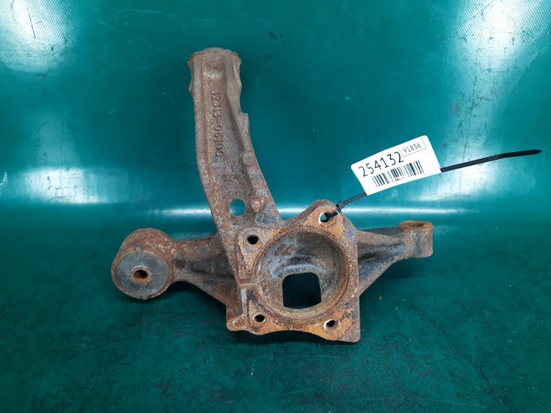 Цапфа правая TOYOTA SOLARA 03-09 2006 Кабриолет 3.3 3MZ-FE 42304-06100 Б/У