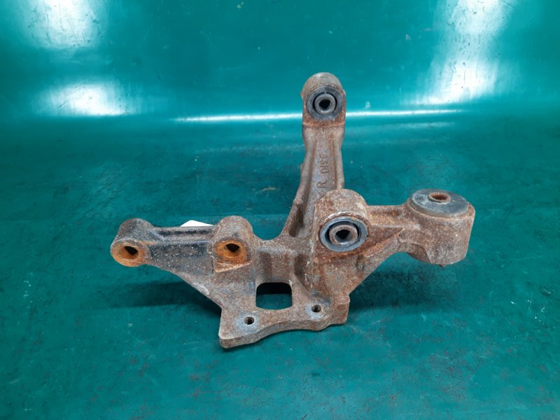 Цапфа правая SOLARA 03-09 2006 Кабриолет 3.3 3MZ-FE