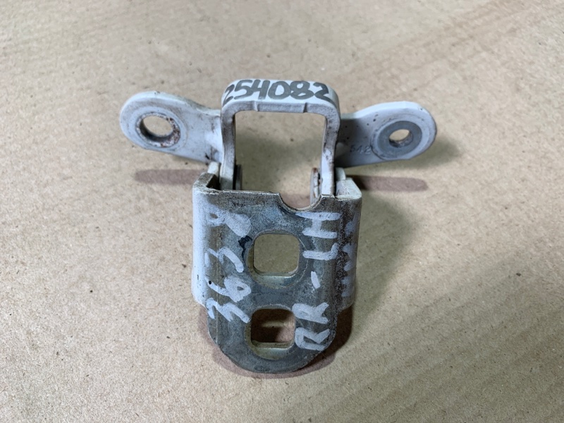 Запчасть петля двери верхняя задняя левая JEEP COMPASS 06-16 2012 Внедорожник 2.0 5074257AB Б/У Петля двери верхняя задняя левая JEEP COMPASS 06-16 2012 Внедорожник 2.0 5074257AB Б/У