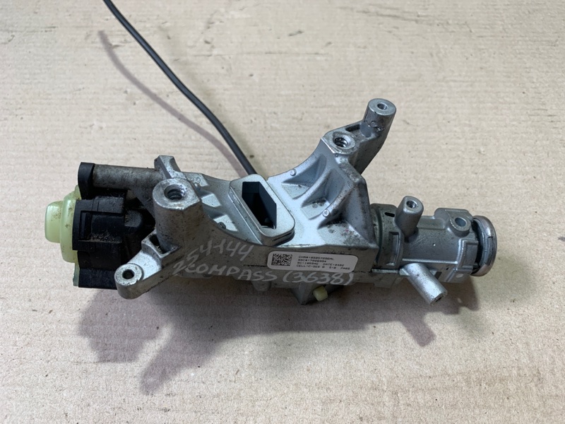 Запчасть замок зажигания JEEP COMPASS 06-16 2012 Внедорожник 2.0 5057296AL Б/У Замок зажигания JEEP COMPASS 06-16 2012 Внедорожник 2.0 5057296AL Б/У