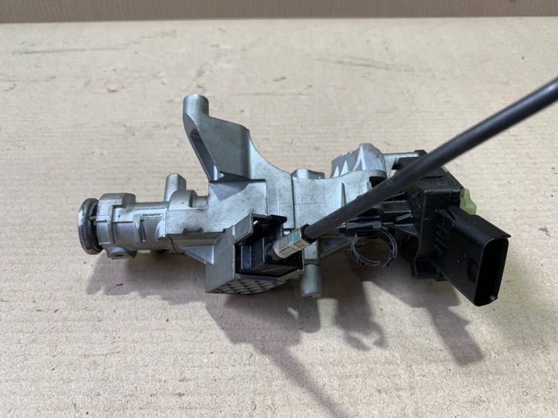 Замок зажигания JEEP COMPASS 06-16 Внедорожник 2.0 Замок зажигания JEEP COMPASS 06-16 Внедорожник 2.0