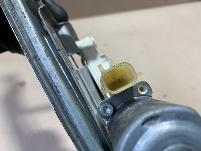 Стеклоподъемник задний правый JEEP COMPASS 06-16 Внедорожник 2.0 Стеклоподъемник задний правый JEEP COMPASS 06-16 Внедорожник 2.0