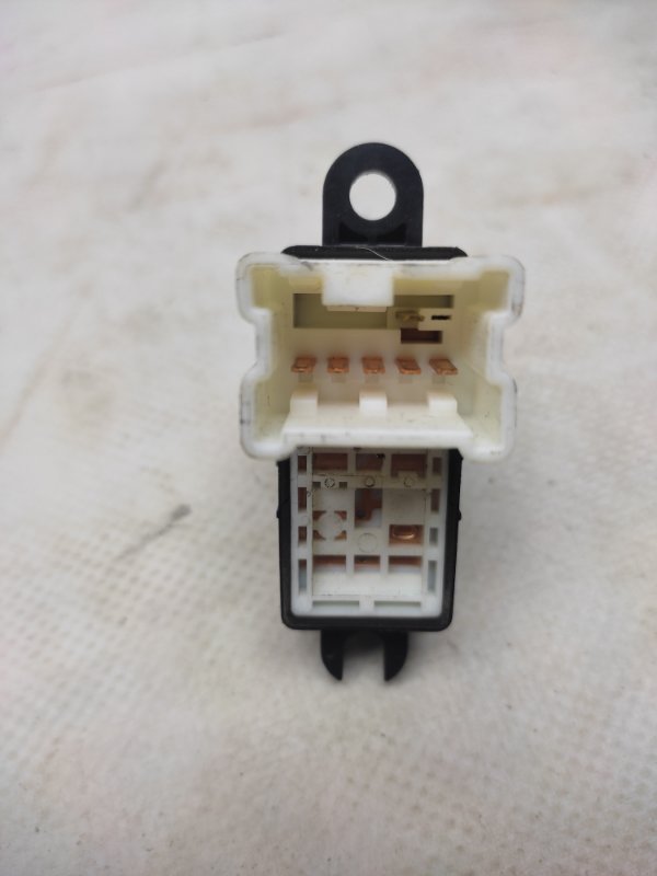 Кнопка стеклоподъемника задняя правая SUBARU LEGACY 09-15 BM Седан 2.5 EJ253 Кнопка стеклоподъемника задняя правая SUBARU LEGACY 09-15 BM Седан 2.5 EJ253