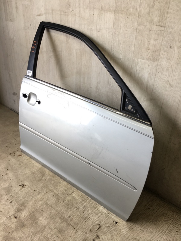 Дверь передняя правая CAMRY 30 02-06 2002 ACV30L 2.4 2AZFE