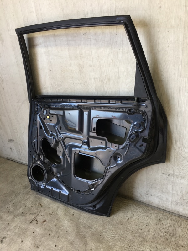 Дверь задняя правая TRIBECA B10 07-13 2008 Внедорожник 3.6 EZ36