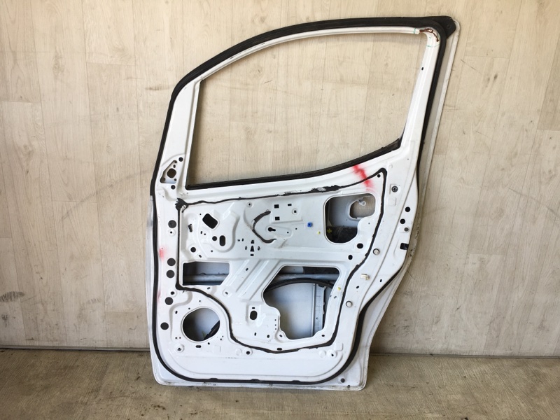 Дверь передняя правая NV200 USA 13- 2017 M20X 2.0 MR20DE