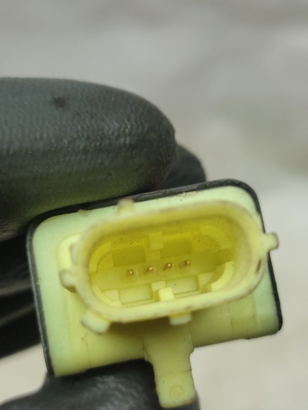 Датчик удара задний правый RX350/450 09-15