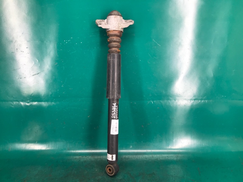 Амортизатор задний VOLKSWAGEN PASSAT B8 14- 2018 Седан 2.0 DDSA 561 513 049 D Б/У