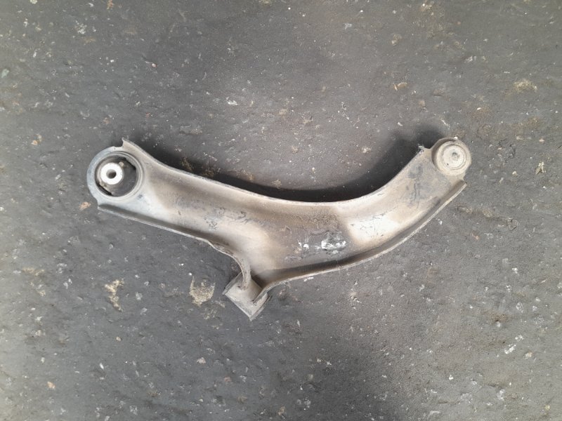 Рычаг передней подвески нижний передний правый MICRA 03-11