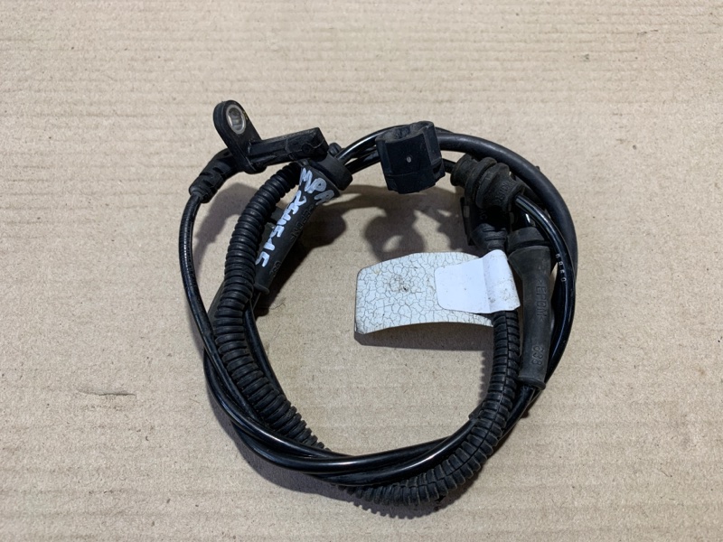 Запчасть датчик abs задний правый JEEP COMPASS 17-21 2019 MP 2.4 EDD 68354224AB Б/У Датчик ABS задний правый JEEP COMPASS 17-21 2019 MP 2.4 EDD 68354224AB Б/У