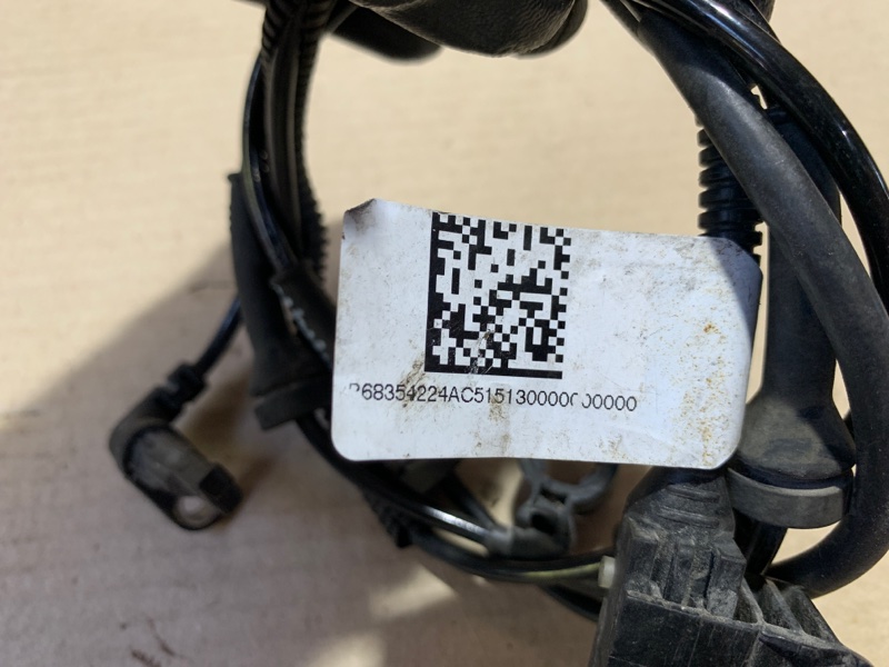 Датчик ABS задний правый COMPASS 17-21 2019 MP 2.4 EDD Датчик ABS задний правый COMPASS 17-21 2019 MP 2.4 EDD