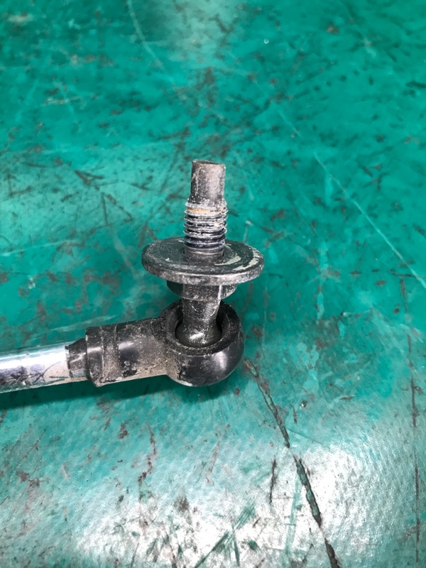 Амортизатор капота правый GX470 02-09 2009 Внедорожник 4.7 2UZFE