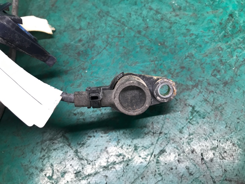 Датчик ABS передний левый SOLARA 03-09 2006 Кабриолет 3.3 3MZ-FE