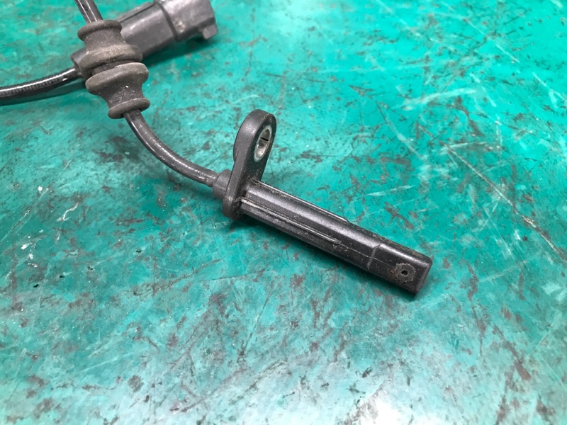 Датчик ABS задний левый CHEROKEE 14- 2017 Внедорожник 2.4