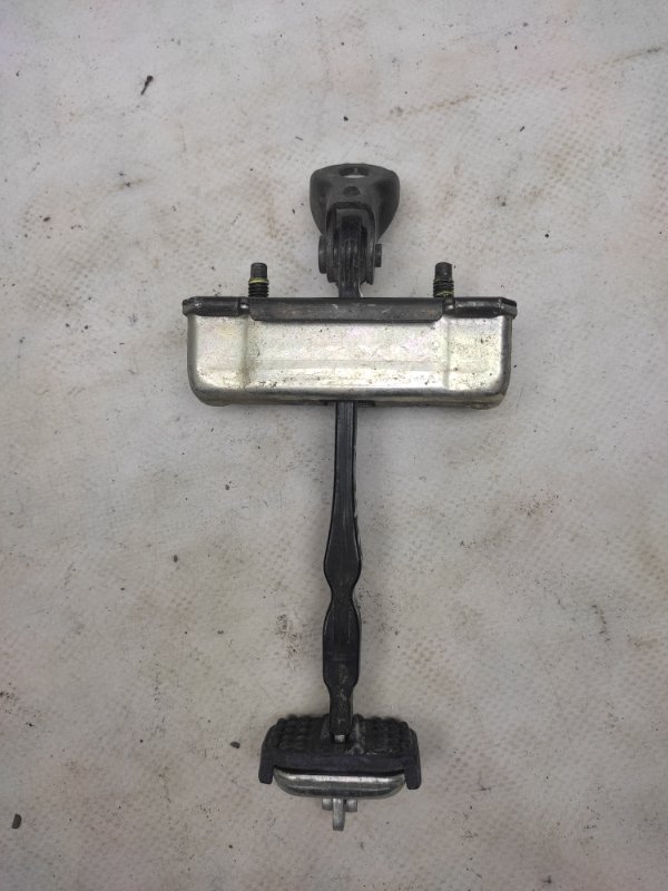 Ограничитель двери задний правый ACCORD CL7 / TSX 03-08 2006 Седан 2.4 Ограничитель двери задний правый ACCORD CL7 / TSX 03-08 2006 Седан 2.4