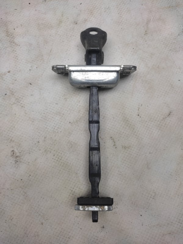 Ограничитель двери задний левый SONATA YF 10-14 2015 Седан 2.4