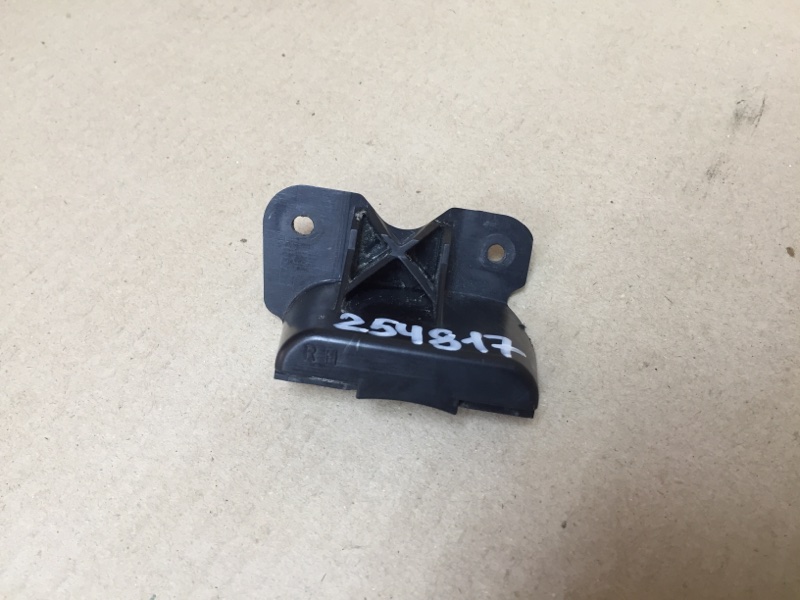 Кронштейн противотуманной фары правый TOYOTA SOLARA 03-09 2007 ACV30 Кабриолет 3.3 3MZ-FE 52125-06070 Б/У