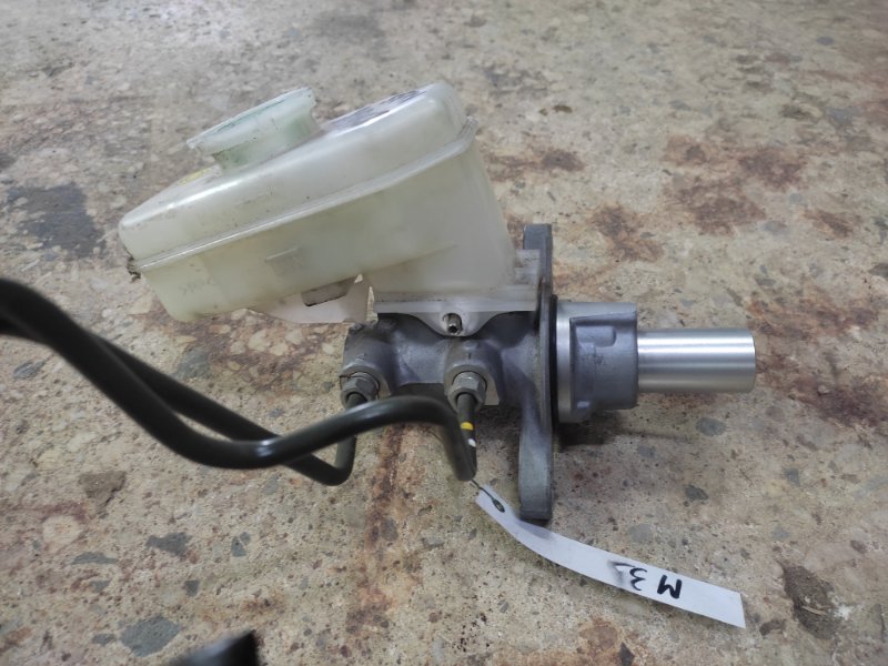 Главный тормозной цилиндр M35/M45 04-10