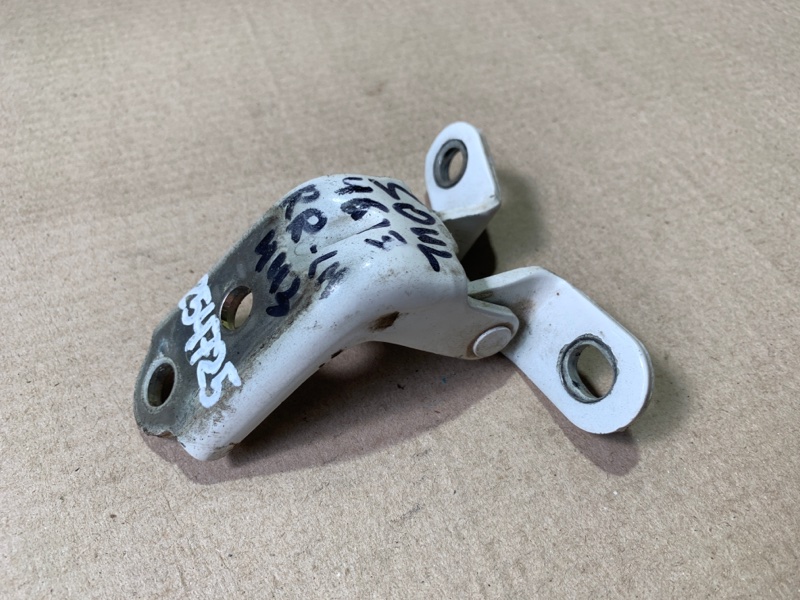 Петля двери нижняя задняя левая KIA SOUL PS 13-19 PS 2.0 G4NC Петля двери нижняя задняя левая KIA SOUL PS 13-19 PS 2.0 G4NC