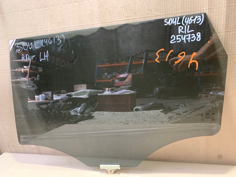 Запчасть стекло двери заднее левое KIA SOUL PS 13-19 2013 PS 2.0 G4NC 83410-B2000 Б/У Стекло двери заднее левое KIA SOUL PS 13-19 2013 PS 2.0 G4NC 83410-B2000 Б/У