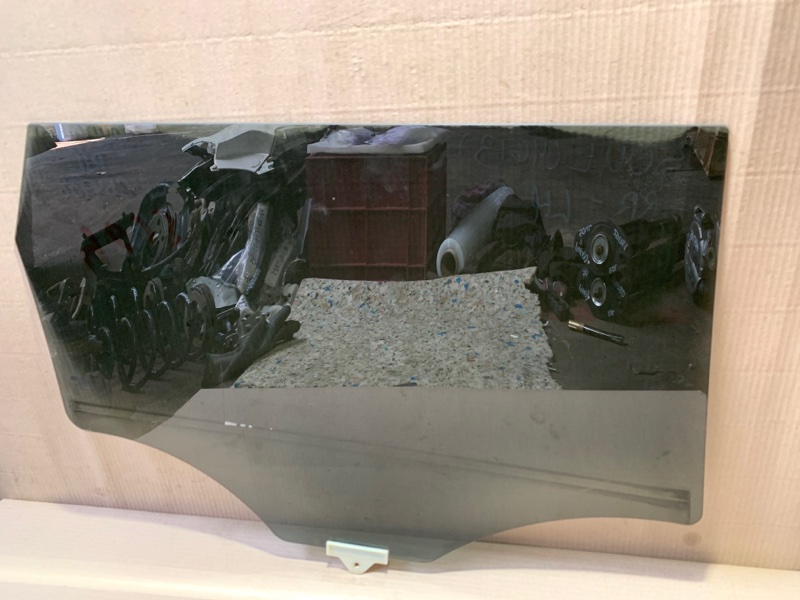 Стекло двери заднее левое SOUL PS 13-19 2013 PS 2.0 G4NC Стекло двери заднее левое SOUL PS 13-19 2013 PS 2.0 G4NC