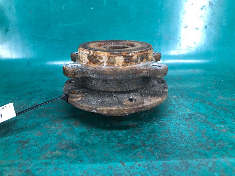 Ступица передняя левая CHEROKEE 14- 2017 Внедорожник 2.4