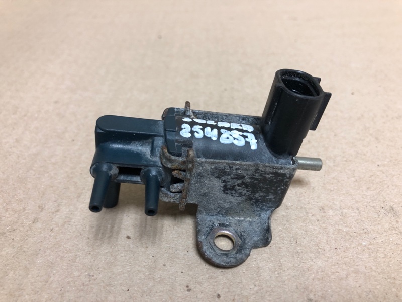 Клапан электромагнитный (вакуумный) SOLARA 03-09 2006 ACV30L Кабриолет 3.3 3MZ-FE