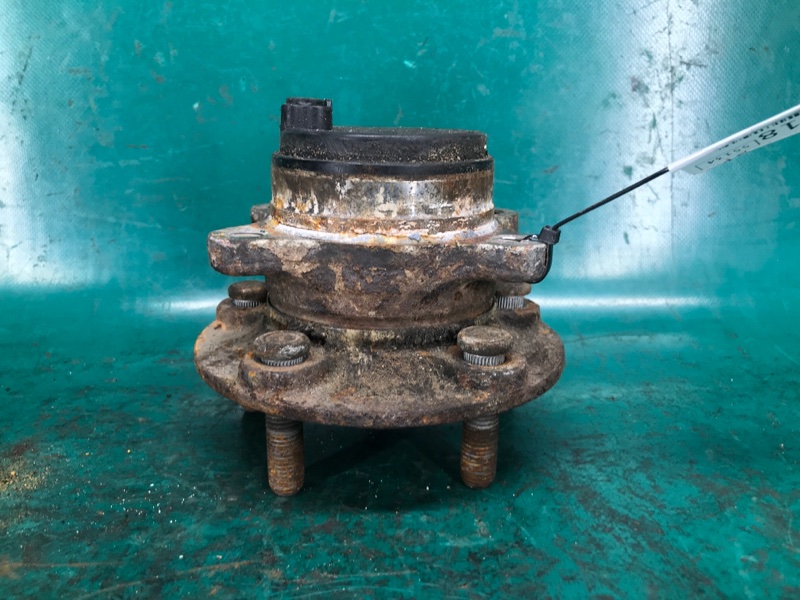 Ступица задняя левая FUSION 14- 2014 Седан 2.5