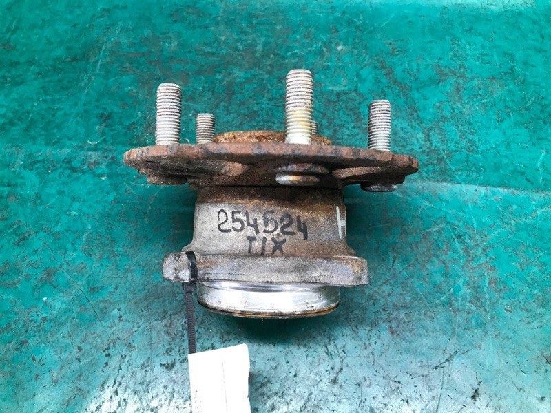 Ступица задняя левая TLX 14-17 2016 Седан 3.5