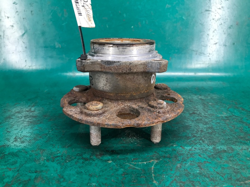 Ступица задняя левая TLX 14-17 2016 Седан 3.5