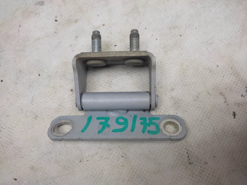 Запчасть петля крышки багажника задняя правая KIA SORENTO UM 14- 2016 Внедорожник 2.4 79710-2W000 Б/У Петля крышки багажника задняя правая KIA SORENTO UM 14- 2016 Внедорожник 2.4 79710-2W000 Б/У