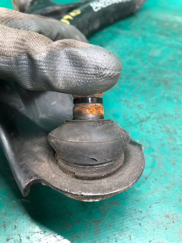 Рычаг передней подвески нижний левый SENTRA B17 12-21 2015 Седан 1.8 MRA8DE Рычаг передней подвески нижний левый SENTRA B17 12-21 2015 Седан 1.8 MRA8DE