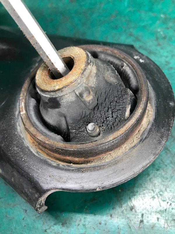 Рычаг передней подвески нижний левый SENTRA B17 12-21 2015 Седан 1.8 MRA8DE Рычаг передней подвески нижний левый SENTRA B17 12-21 2015 Седан 1.8 MRA8DE