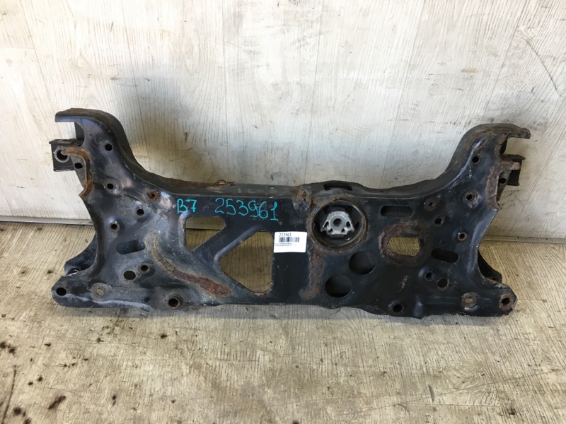 Запчасть балка передней подвески VOLKSWAGEN PASSAT B7 11-15 5C0 199 313 N Б/У Балка передней подвески VOLKSWAGEN PASSAT B7 11-15 5C0 199 313 N Б/У