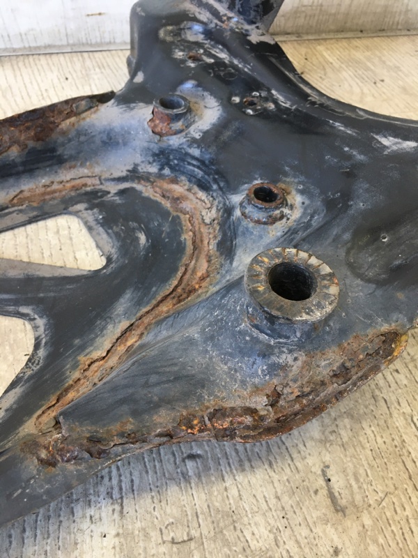 Балка передней подвески PASSAT B7 11-15 Балка передней подвески PASSAT B7 11-15