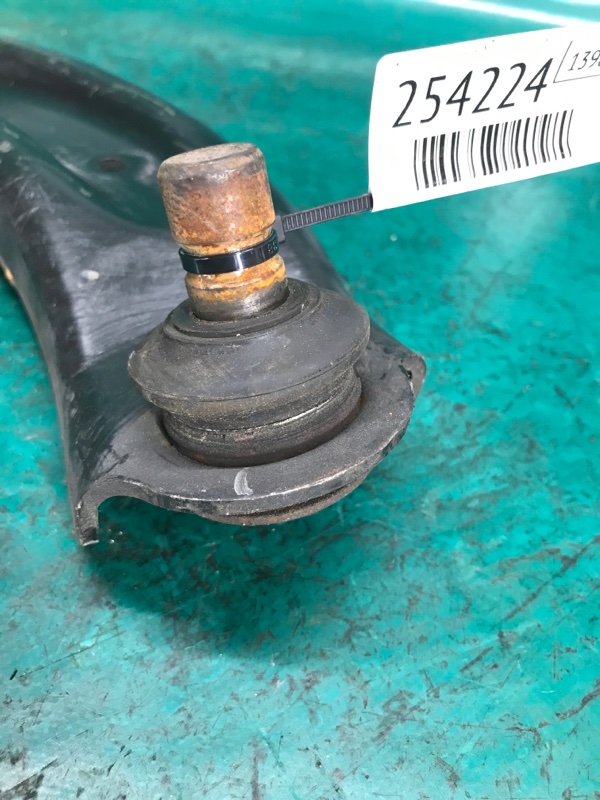 Рычаг передней подвески нижний правый NISSAN SENTRA B17 12-21 Седан 1.8 MRA8DE