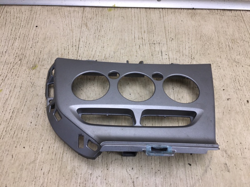 Накладка торпедо центр. FOCUS 10-18 2011 BK 2.0 XQDA