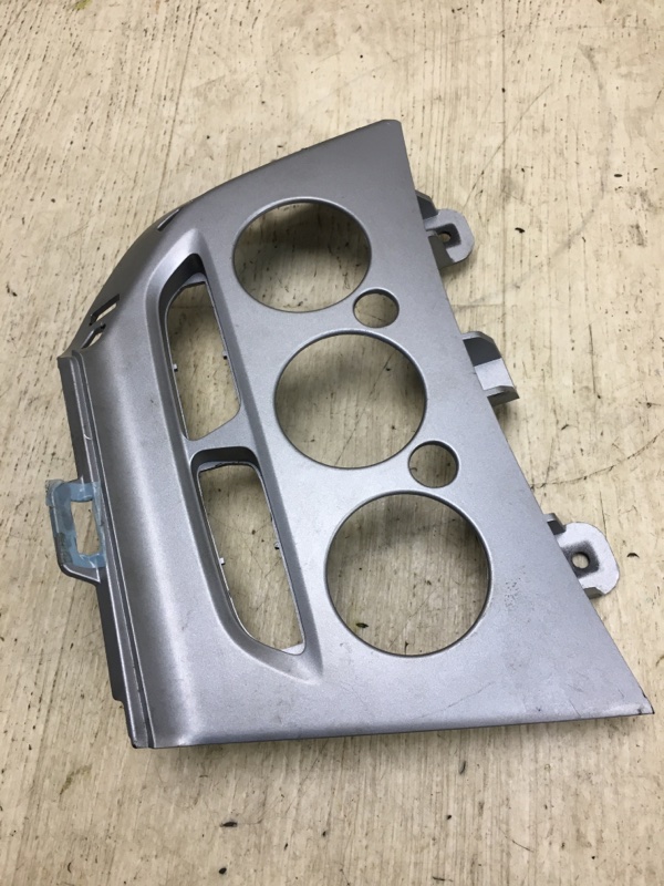 Накладка торпедо центр. FOCUS 10-18 2011 BK 2.0 XQDA