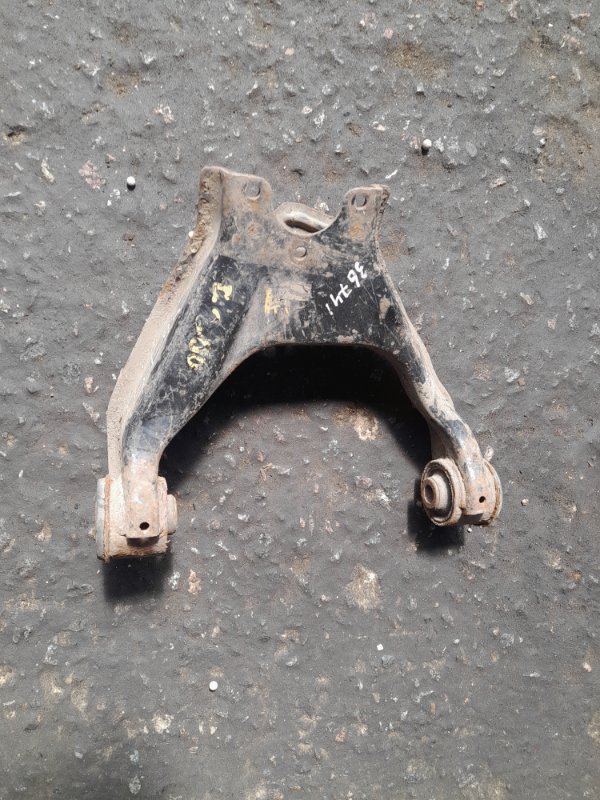 Рычаг передней подвески верхний передний левый MITSUBISHI L200 06-14 4010A117 Б/У